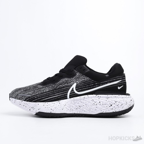 Zoom X Invincible Run Flyknit Oreo