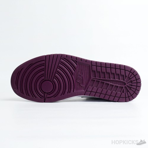Air Jordan 1 Retro High OG Bordeaux