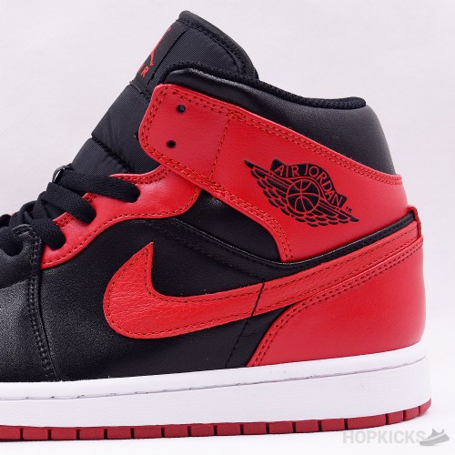 Air Jordan 1 Mid Banned