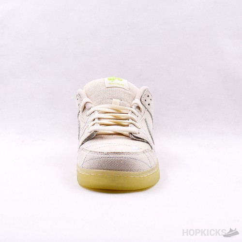 SB Dunk Low Mummy [Glow in Dark]