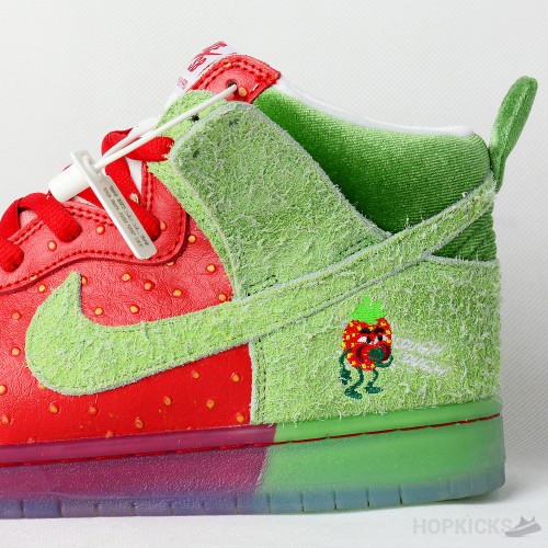 SB Dunk High Strawberry Cough