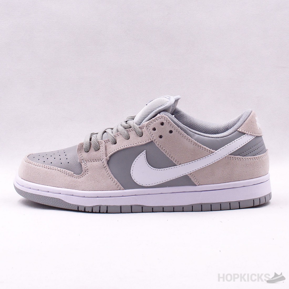 summit white dunks