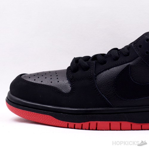 SB Dunk Low Black Pigeon