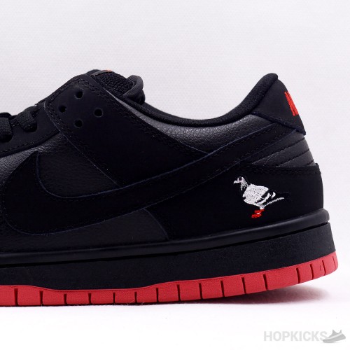 SB Dunk Low Black Pigeon