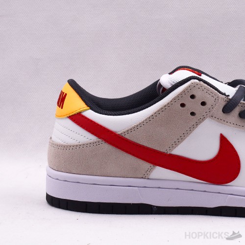 SB Dunk Low Crimson