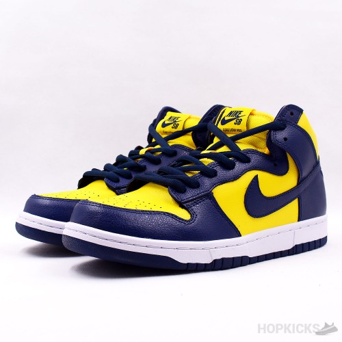 Dunk High Michigan