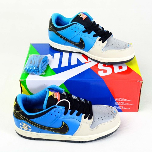 Instant Skateboards X SB Dunk Low [Reflective]