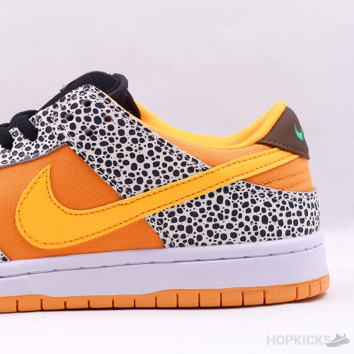 SB Dunk Low Safari Kumquat