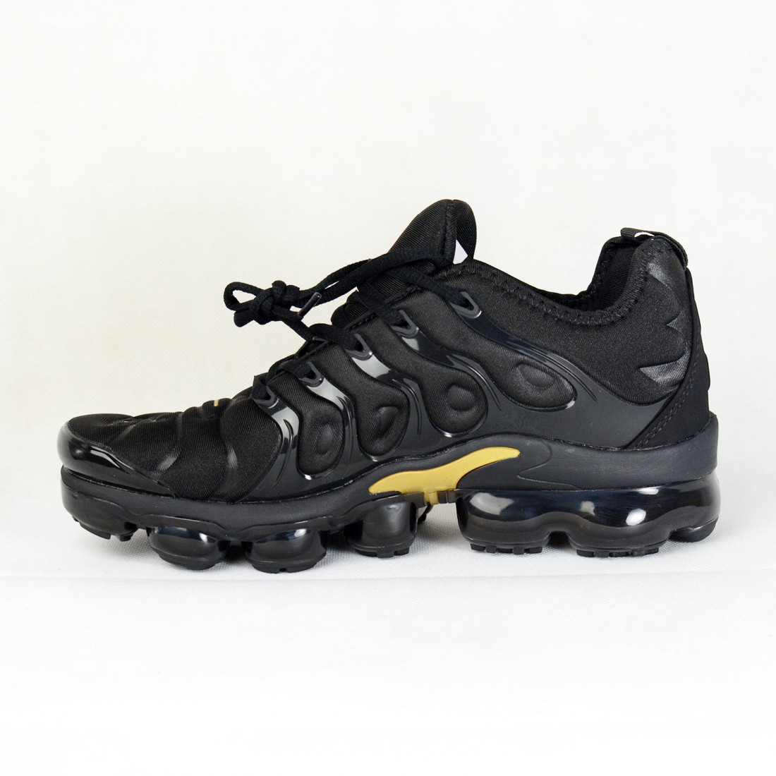 nike vapormax plus anthracite