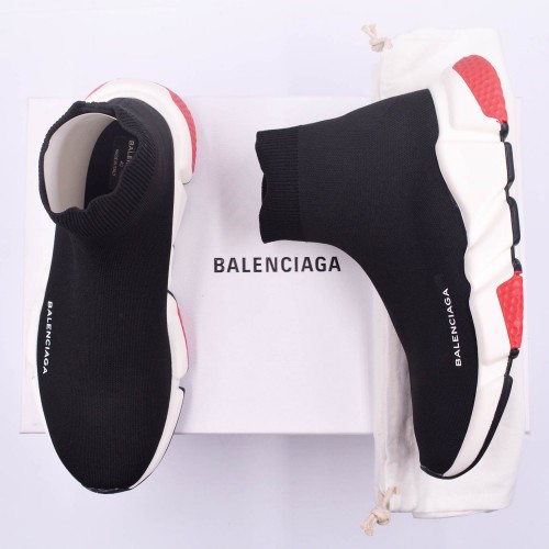 balenciaga speed runner black red