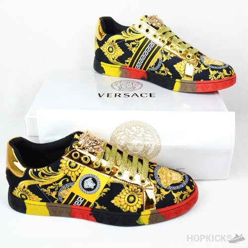 VRSC Medusa Baroque Low Trainers