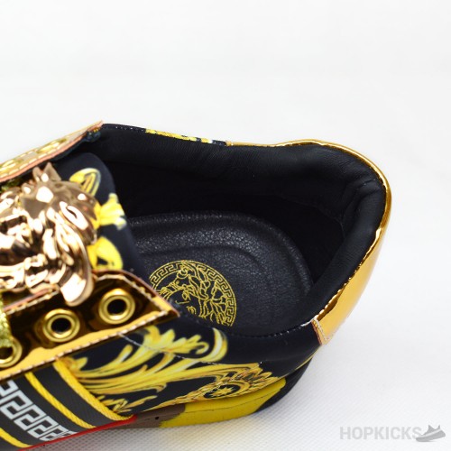 VRSC Medusa Baroque Low Trainers