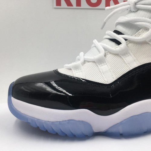 Air Jordan 11 Retro Concord