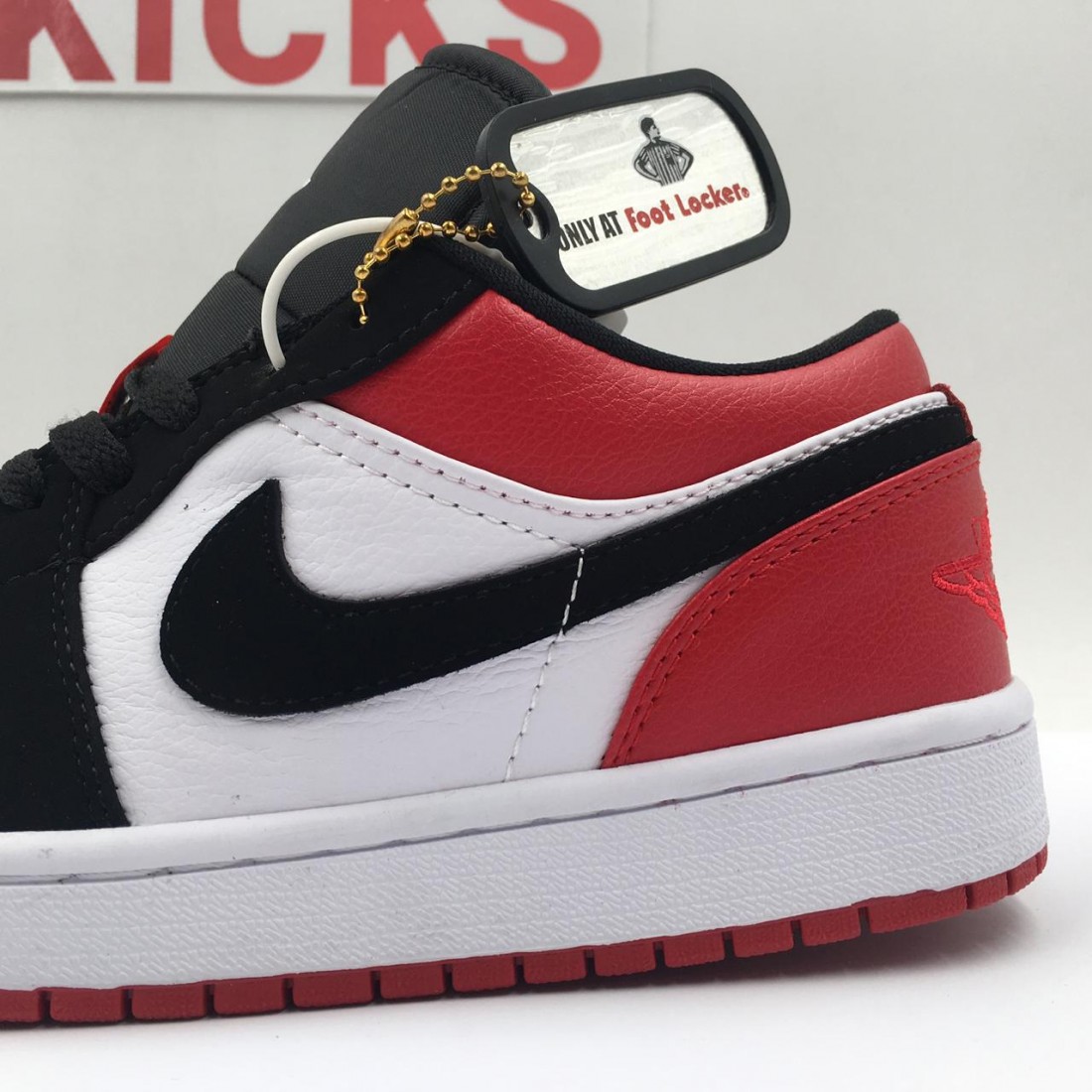 jordan 1 low black toe foot locker