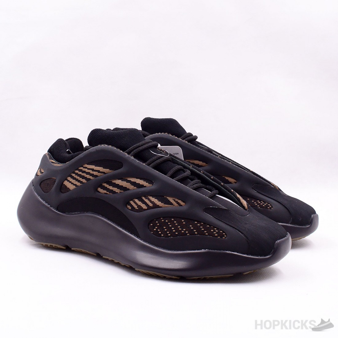 700 Yeezy 709 Black Yeezy 709 V3 Clay Brown