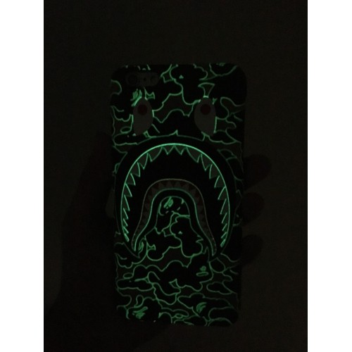 a bathing ape Bape Green Iphone Cover ( GLOW IN DARK )