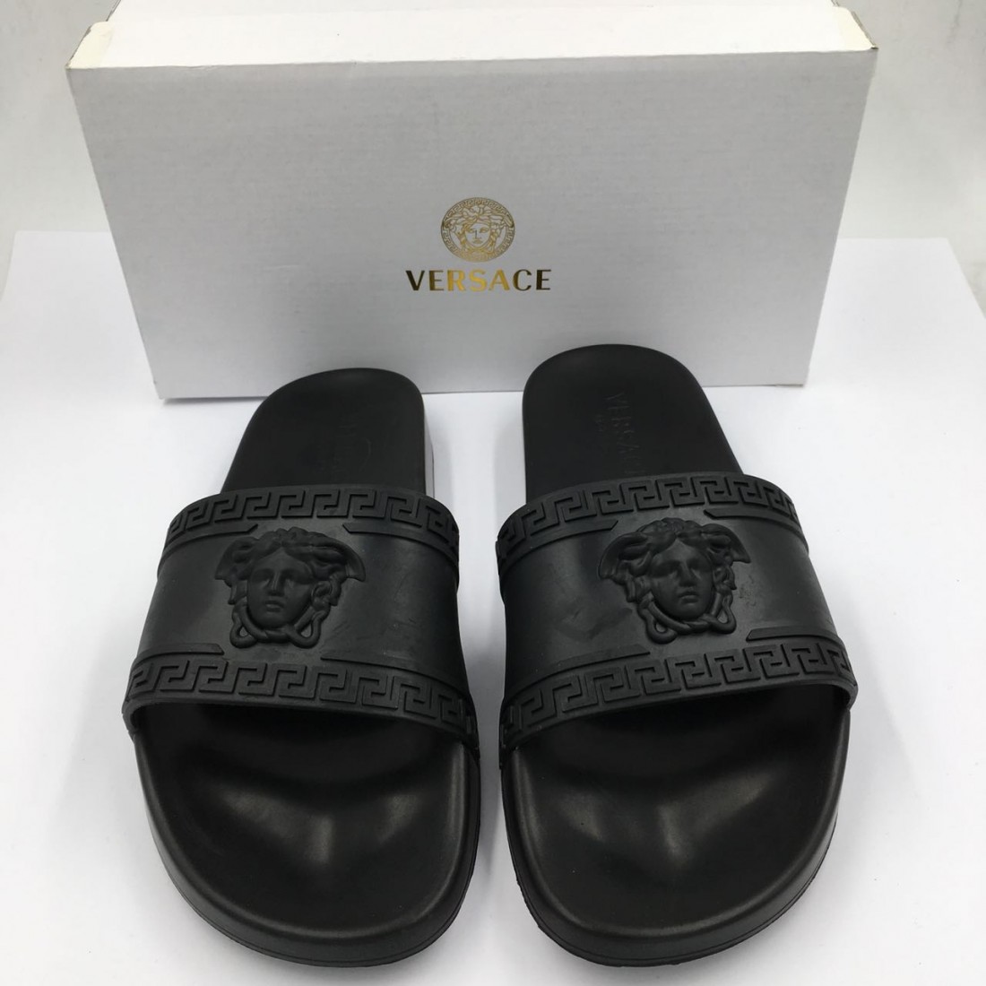 versace chappal price