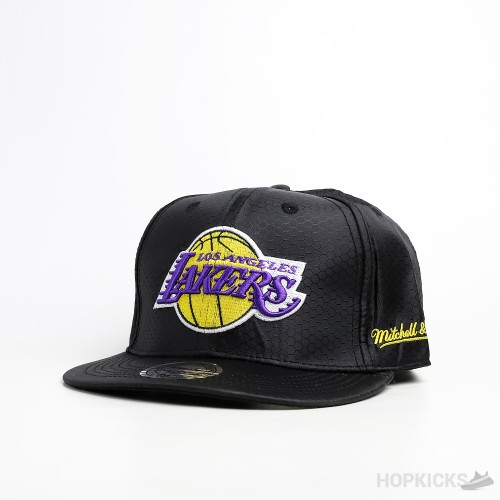 Mitchell and Ness NBA LA Lakers Nylon Snapback Black Cap