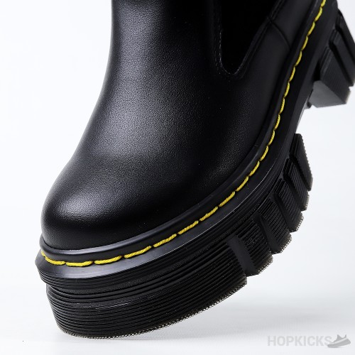 Dr. Martens 2976 Smooth Leather Chelsea Boots (Premium Plus Batch)