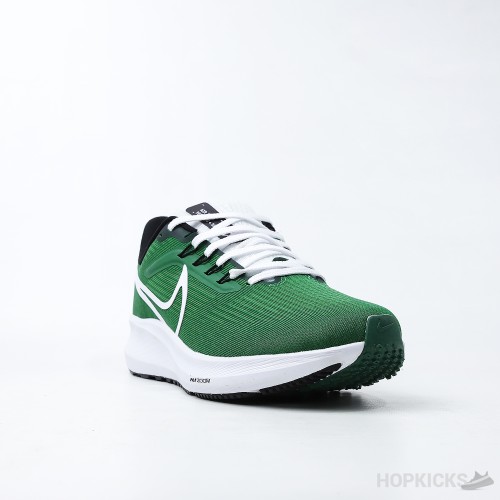 Air Zoom Pegasus 39 Oregon Track Club (Dot Perfect)