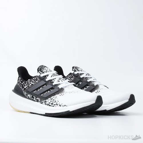 Ultra Boost DNA UB22 (Dot Perfect)