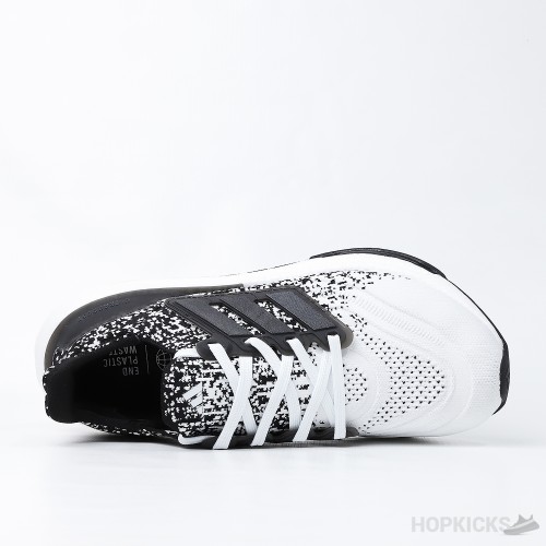 Ultra Boost DNA UB22 (Dot Perfect)