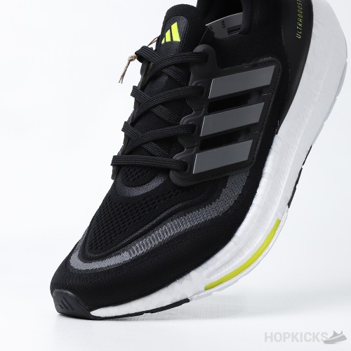 Ultra Boost Light Core Black Volt (Dot Perfect)