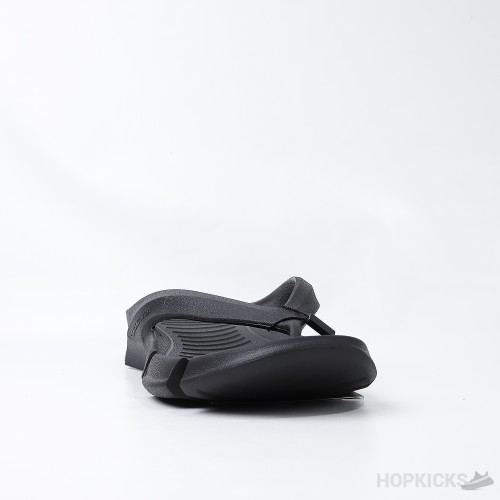 Bale*ciaga Black Flip-Flops