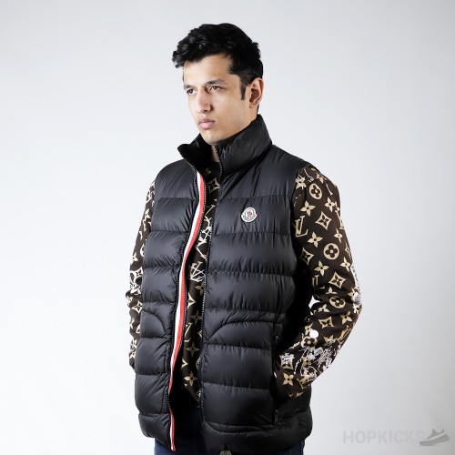 Moncler Sleeveless Puffer Black (Dot Perfect)