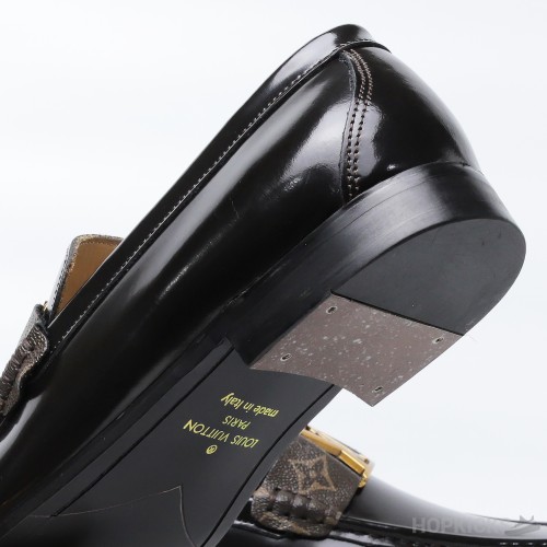 LV Montaigne Loafer (Dot Perfect)