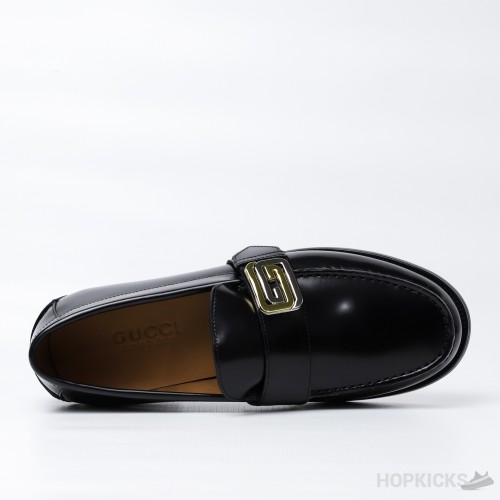 Gucci Logo-Plaque Leather Loafer (Dot Perfect)