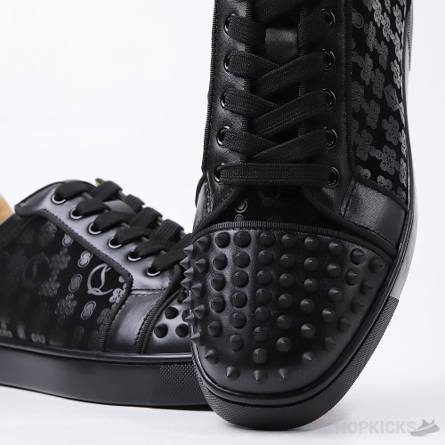 CL Louis Junior Spikes Black (Dot Perfect)