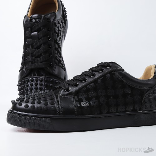 CL Louis Junior Spikes Black (Dot Perfect)