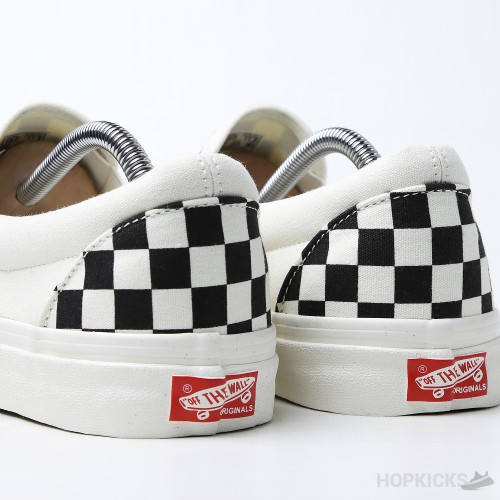 Vans Classic Checkerboard Slip-On (Dot Perfect)