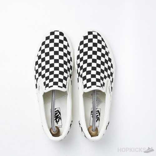 Vans Classic Checkerboard Slip-On (Dot Perfect)