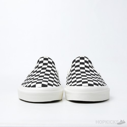 Vans Classic Checkerboard Slip-On (Dot Perfect)