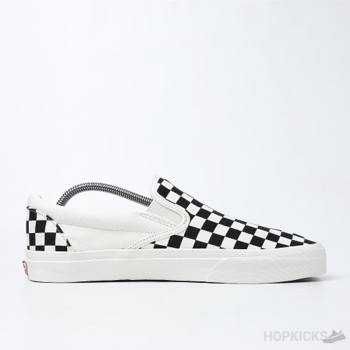 Vans Classic Checkerboard Slip-On (Dot Perfect)
