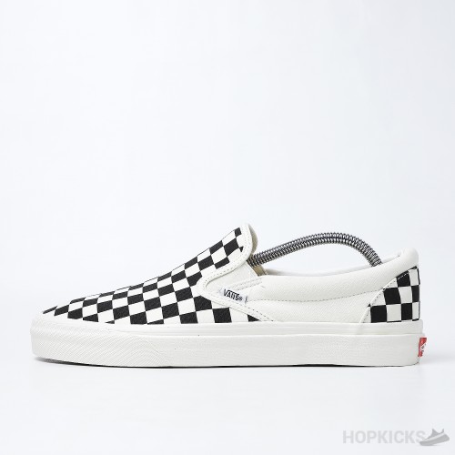 Vans Classic Checkerboard Slip-On (Dot Perfect)