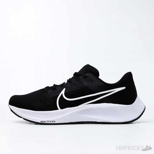 Air Zoom Pegasus 38 Black White (Slight Stain)