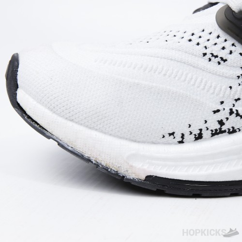 Ultra Boost DNA UB22 (Dot Perfect) (Slight Defect)