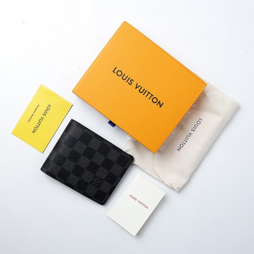 Louis Vuitton Amerigo Wallet (Dot Perfect)