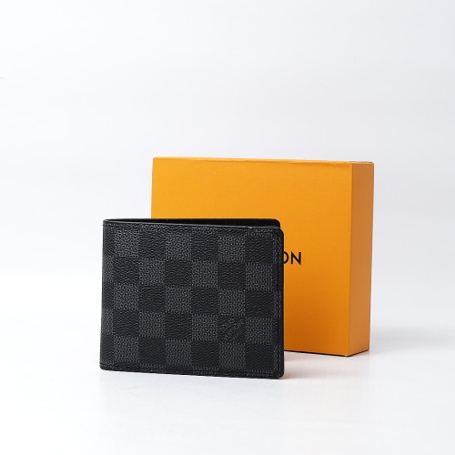 Louis Vuitton Amerigo Wallet (Dot Perfect)