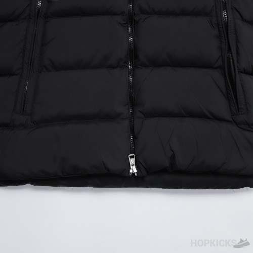 Moncler Cardamine quilted down vest with logo adorned hood  (High-end Batch)