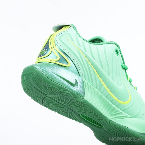 Lebron 21 Green (Premium Plus Batch)