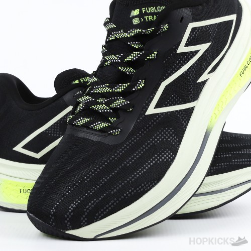 New Balance Fuel Cell SC Trainer v2 (Premium Plus Batch)