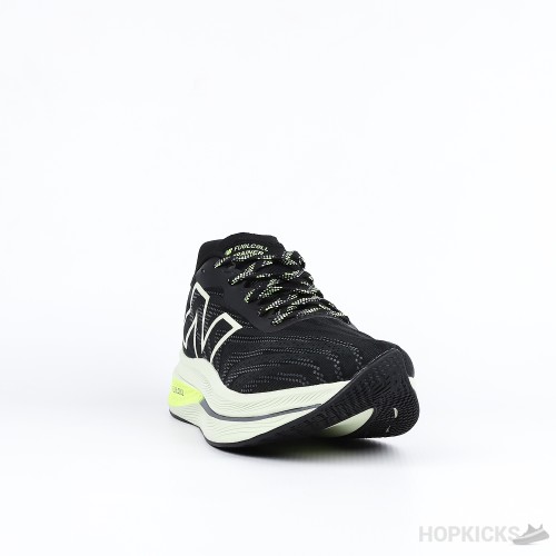 New Balance Fuel Cell SC Trainer v2 (Premium Plus Batch)