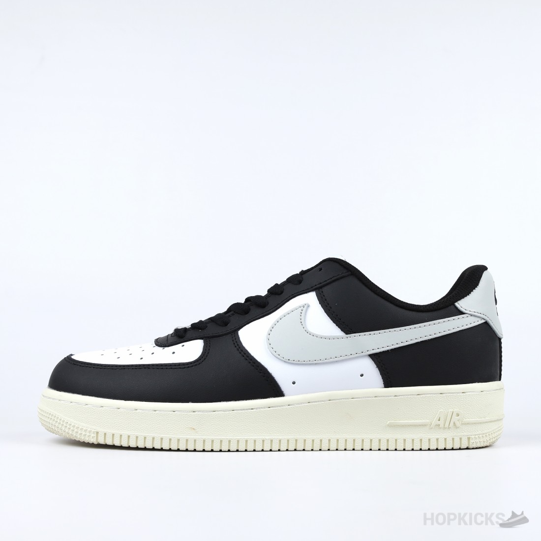 nike black air force 1 women's