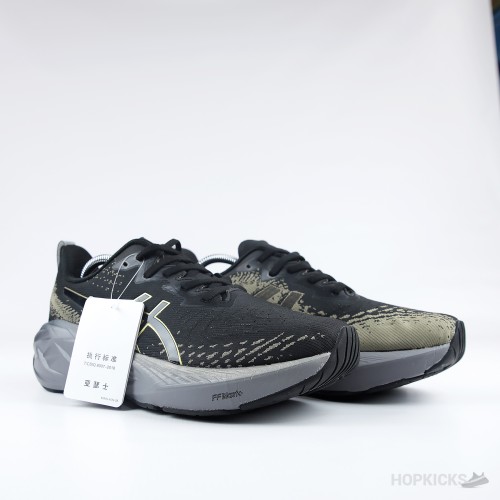 Asics Nova-Blast 4 Black Gold (Premium Batch)