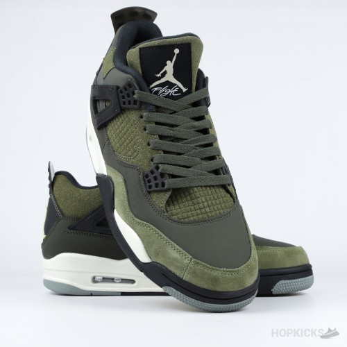 Jordan 4 Retro Undefeated (2005)