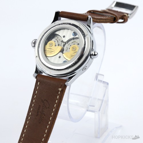 LüHW Classic Dual Machine Watch With Tan Leather Strap LüHW Classic Dual Machine Watch With Tan Leather Strap